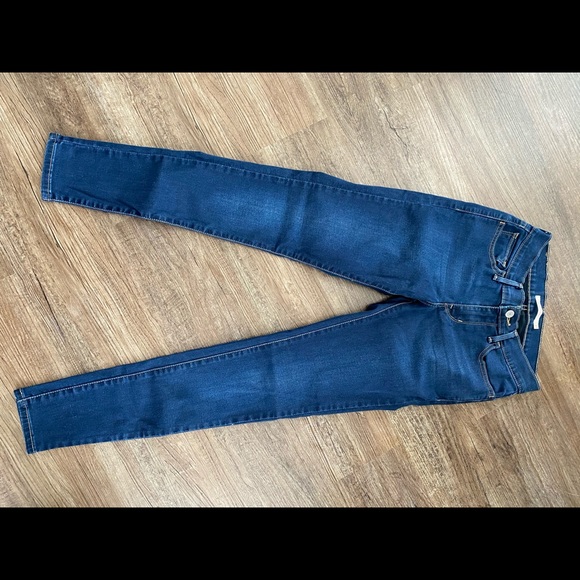 27' Levi's Super Skinny Jeans - Picture 4 of 7